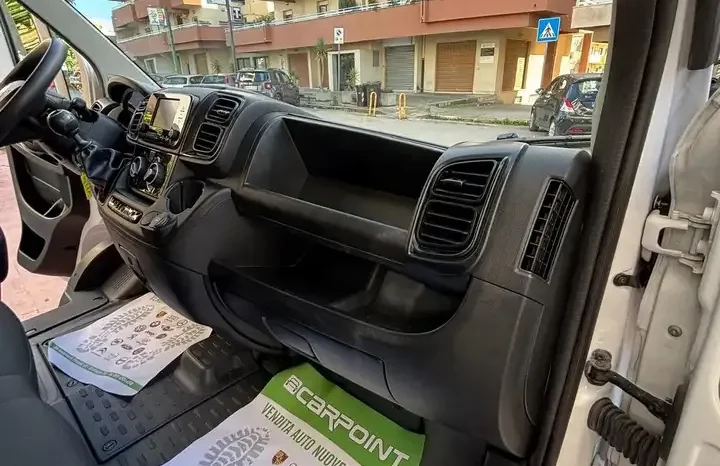 
								Fiat Ducato Panorama 9 Posti full									