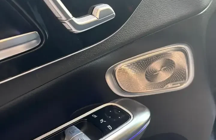 
								Mercedes-Benz GLC 300d AMG Line Premium Plus 4matic auto full									