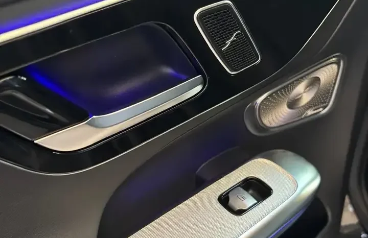 
								Mercedes-Benz GLC 300d AMG Line Premium Plus 4matic auto full									