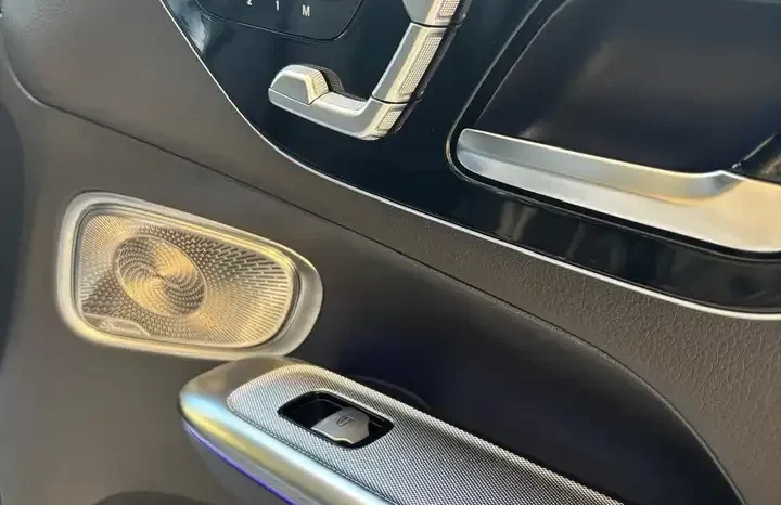 
								Mercedes-Benz GLC 300d AMG Line Premium Plus 4matic auto full									