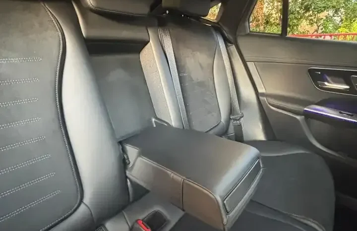 
								Mercedes-Benz GLC 300d AMG Line Premium Plus 4matic auto full									