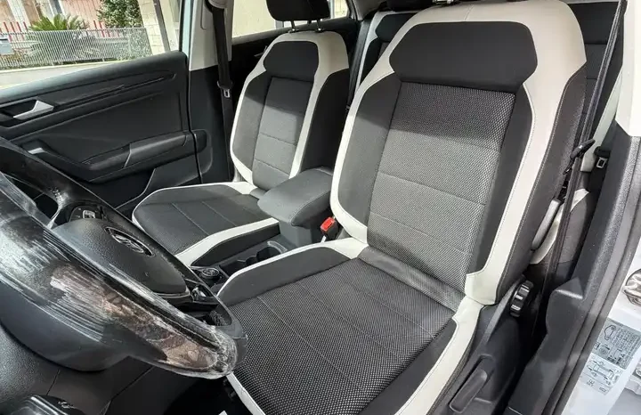 
								Volkswagen T Roc T Roc I 2017 2 0 Tdi Rline 4motion Dsg Diesel full									