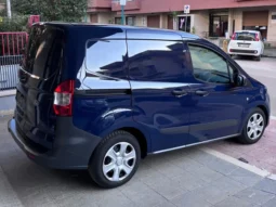 
										Ford Transit Courier Benzina Blu Azzurro full									