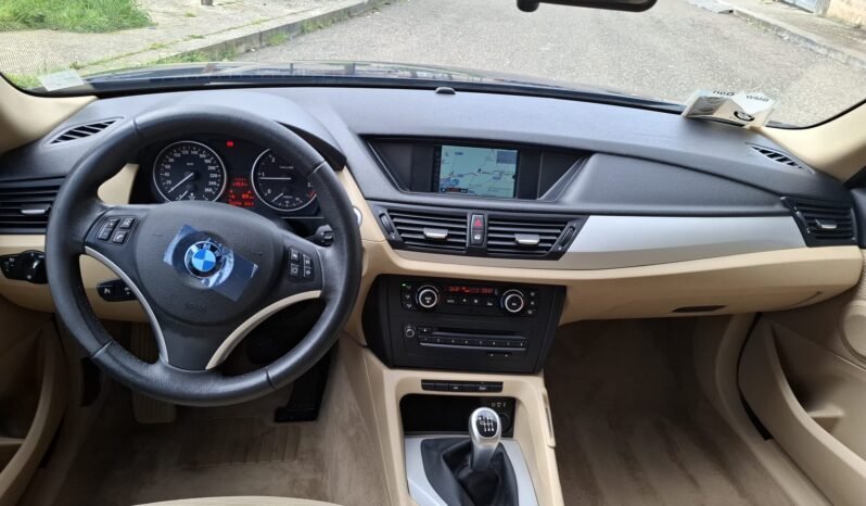 
								BMW X1 20d SDrive full									