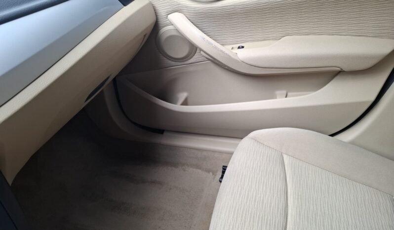 
								BMW X1 20d SDrive full									