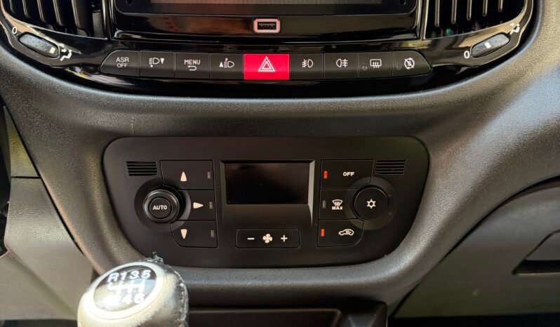 
								Fiat  Doblo 1.6 mjt 120 cv  Lounge full									